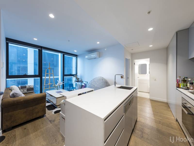 2310/462 Elizabeth Street, MELBOURNE