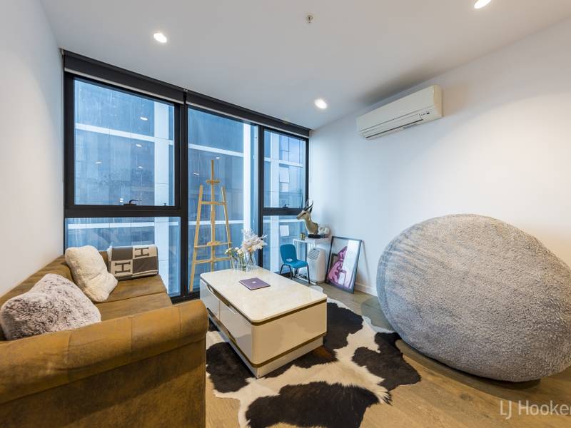 2310/462 Elizabeth Street, MELBOURNE