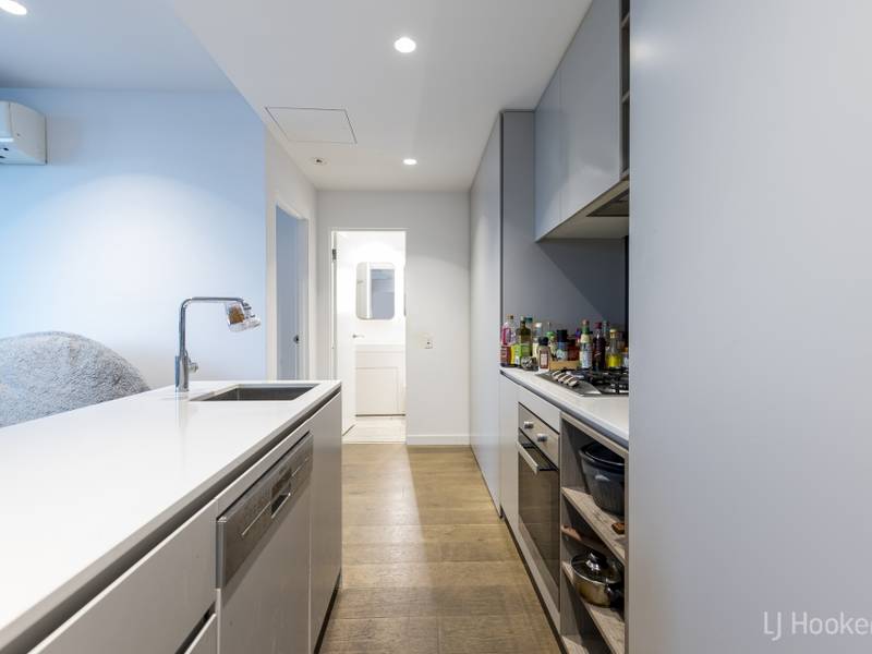 2310/462 Elizabeth Street, MELBOURNE
