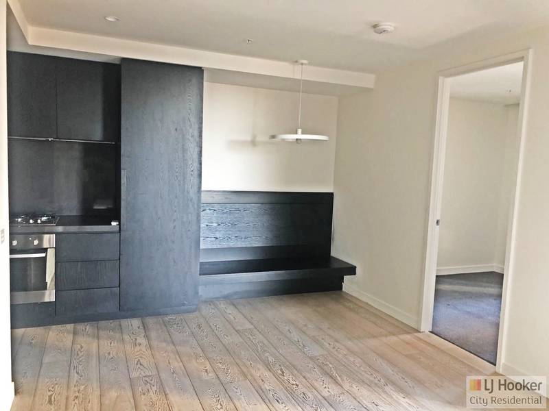 2409/398 Elizabeth Street, MELBOURNE