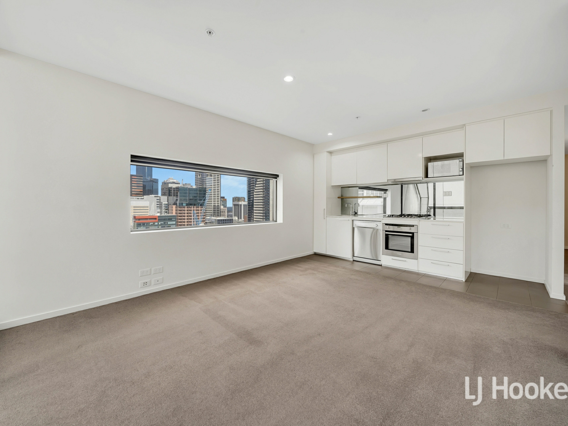 2105/350 William Street, MELBOURNE