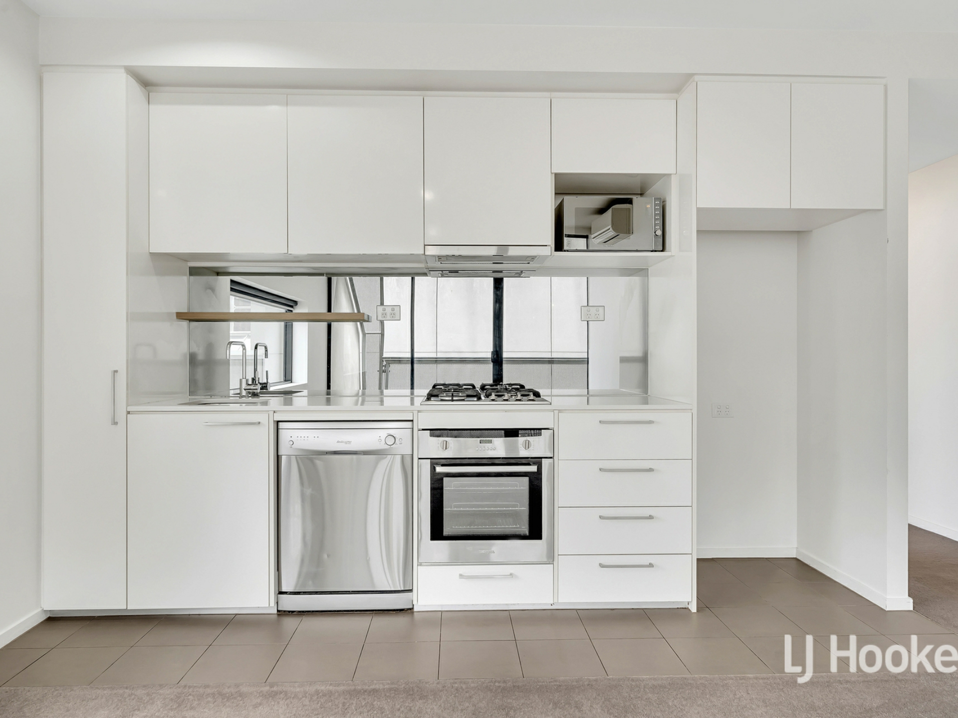 2105/350 William Street, MELBOURNE