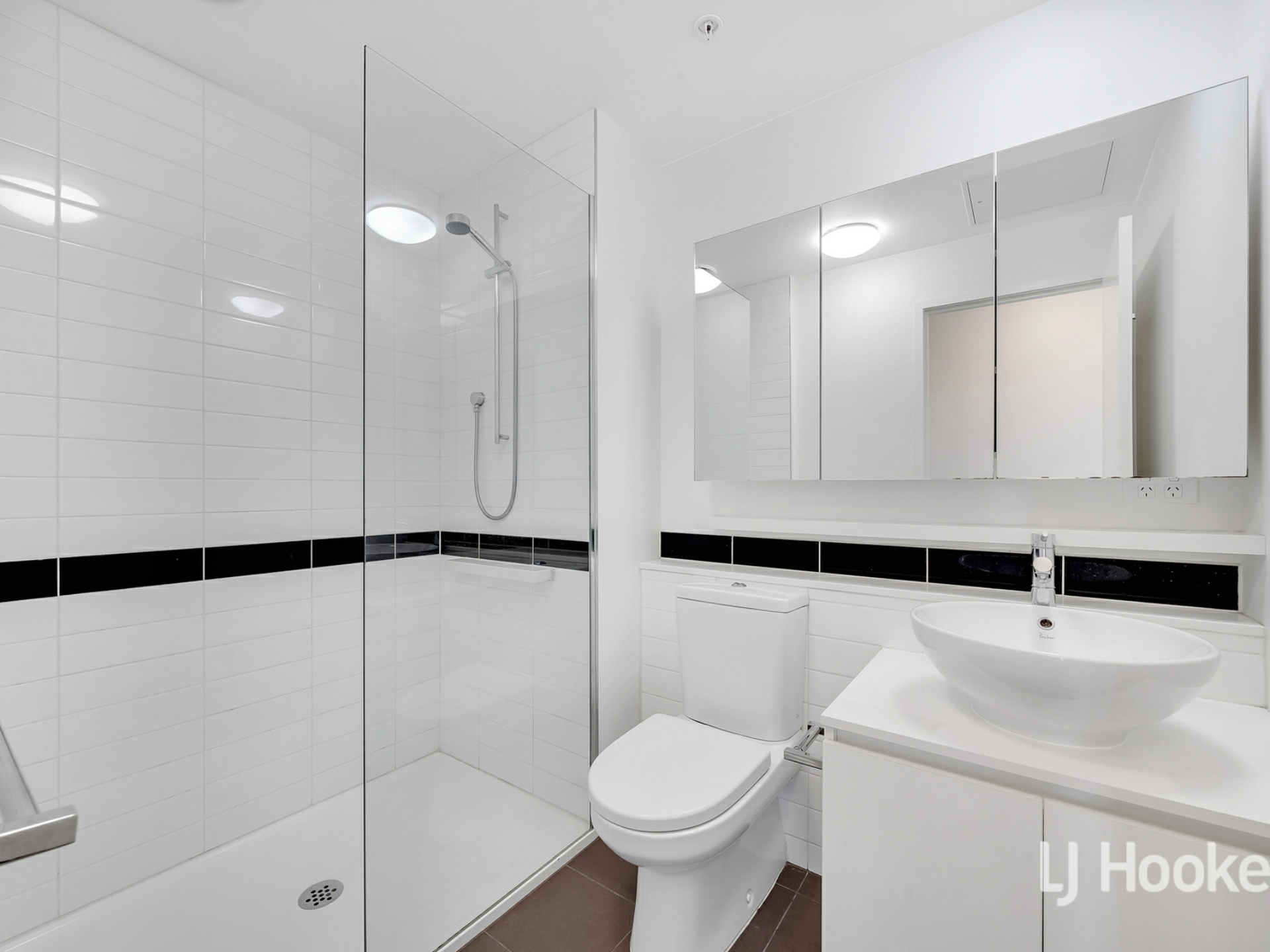 2105/350 William Street, MELBOURNE