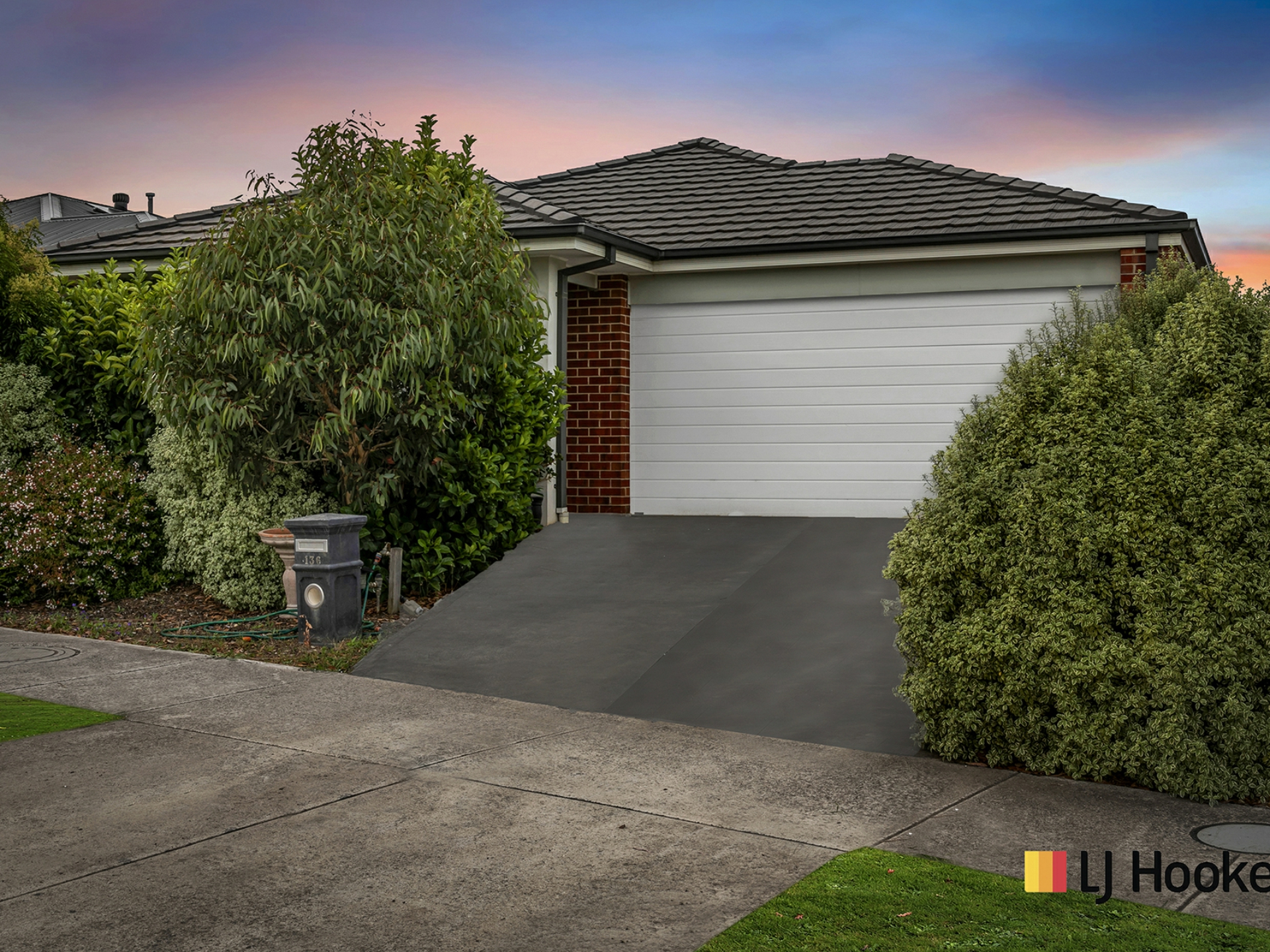 136 Eminence Boulevard, DOREEN