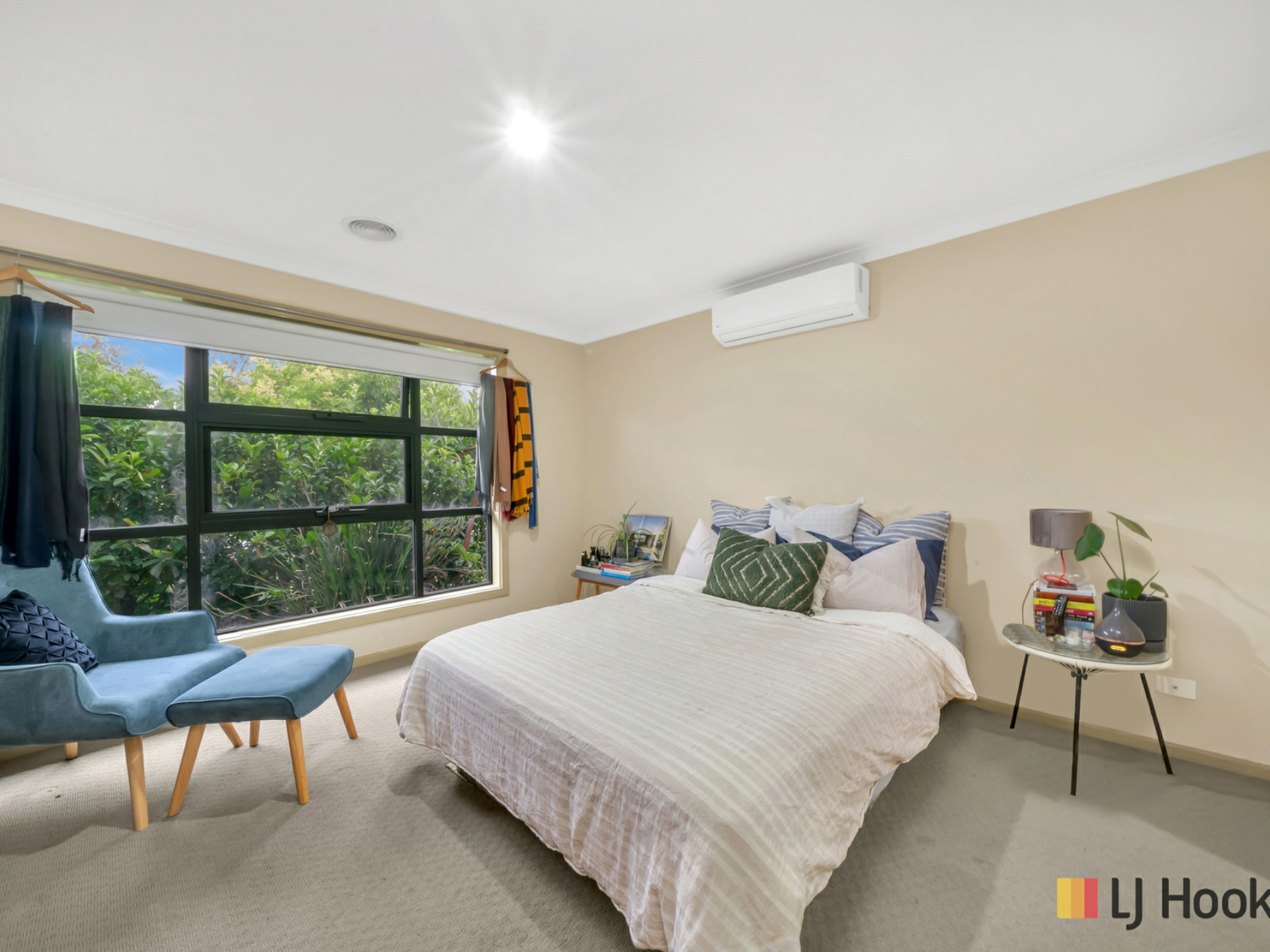 136 Eminence Boulevard, DOREEN
