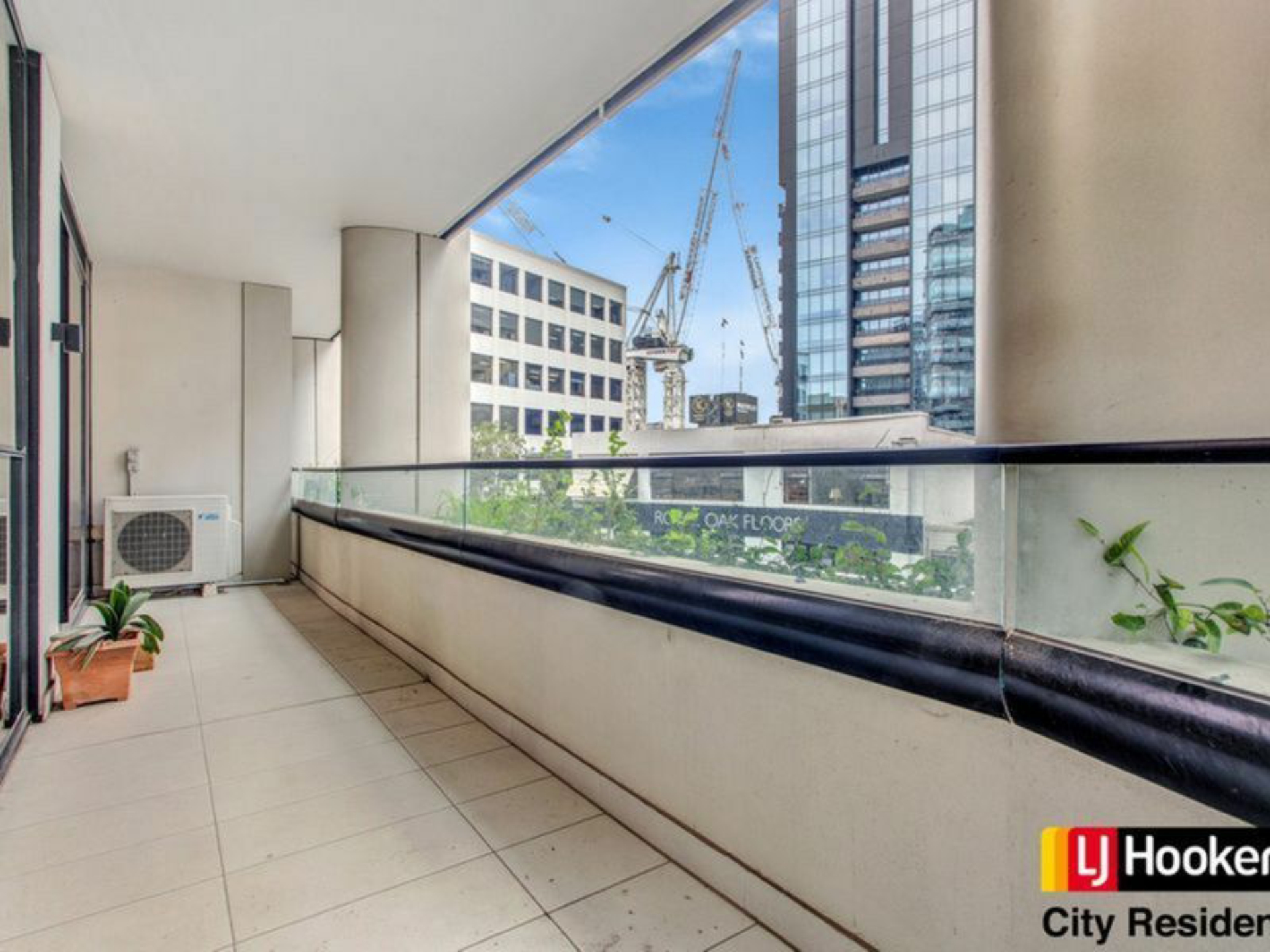 124/4-10 Daly Street — photo 3 of 10