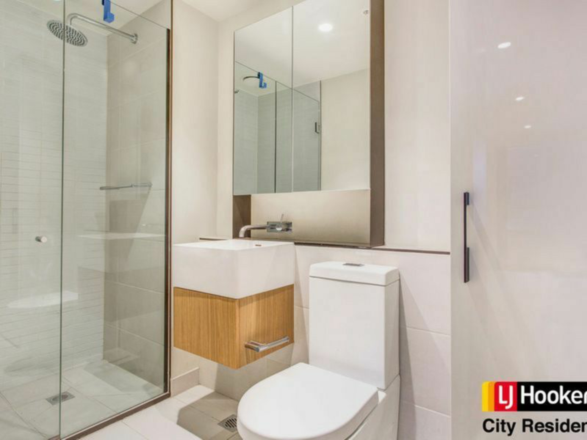 124/4-10 Daly Street — photo 6 of 10