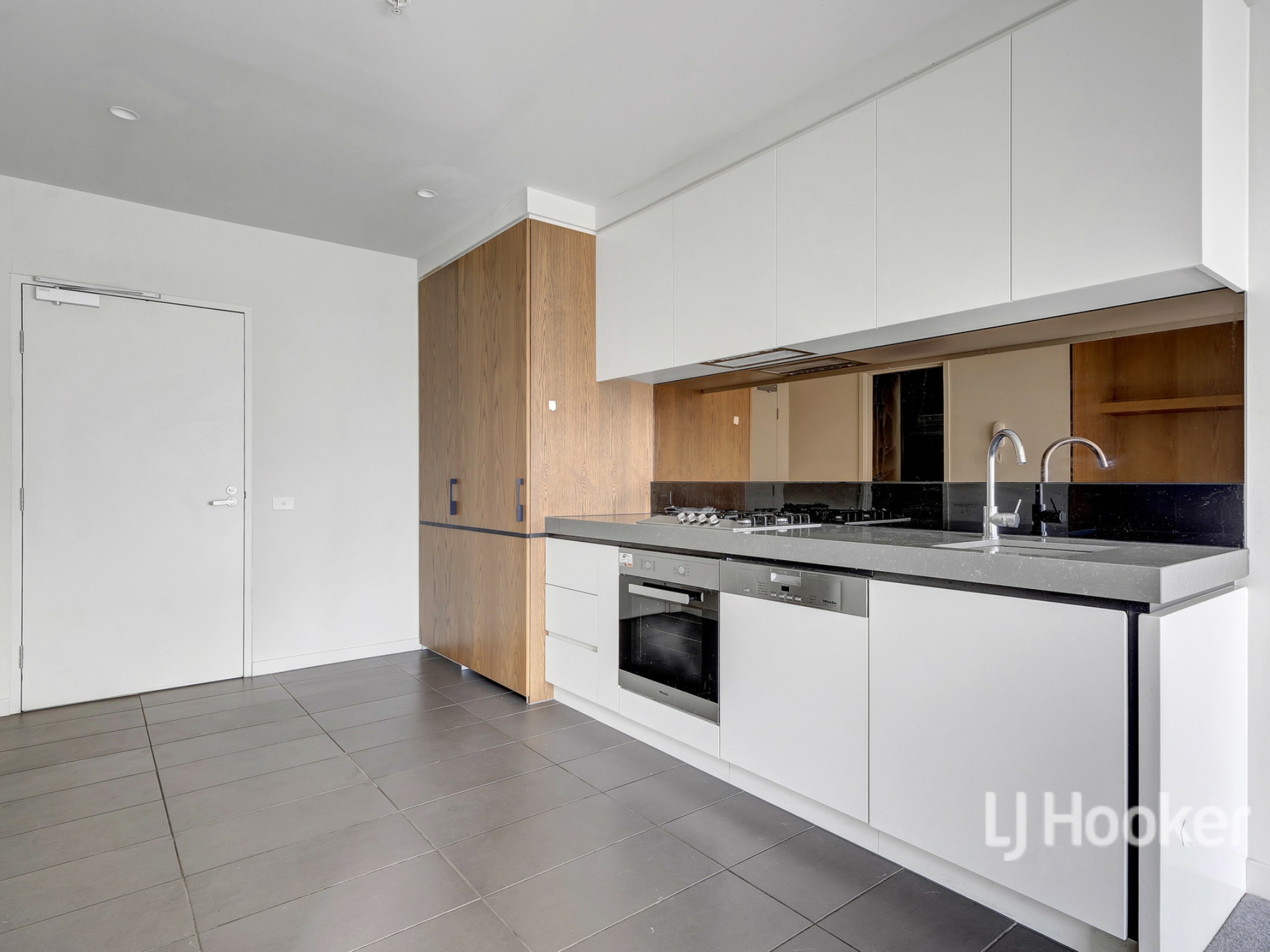 1005/8 Daly Street, SOUTH YARRA