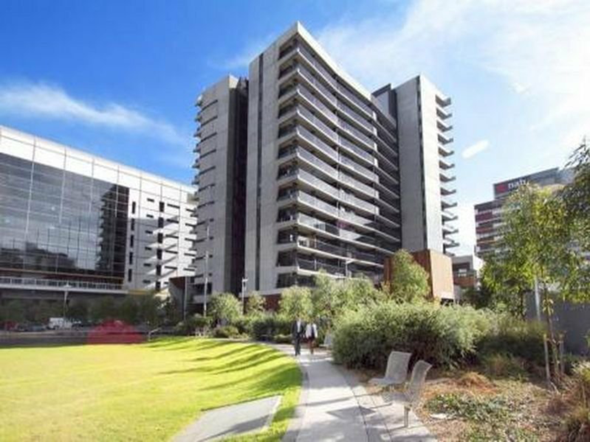 206/815 Bourke Street, DOCKLANDS
