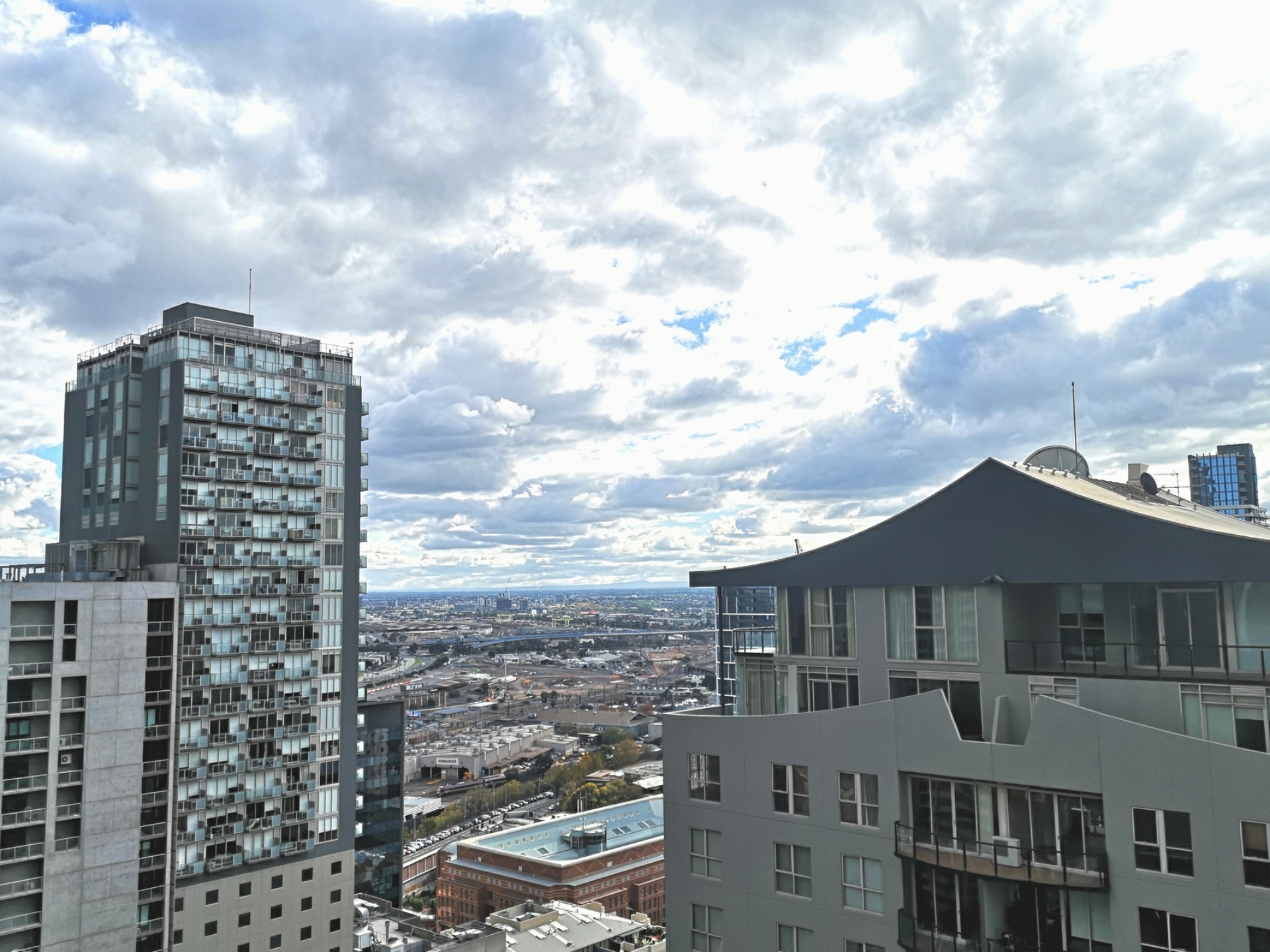 2613/601 Little Lonsdale Street, MELBOURNE