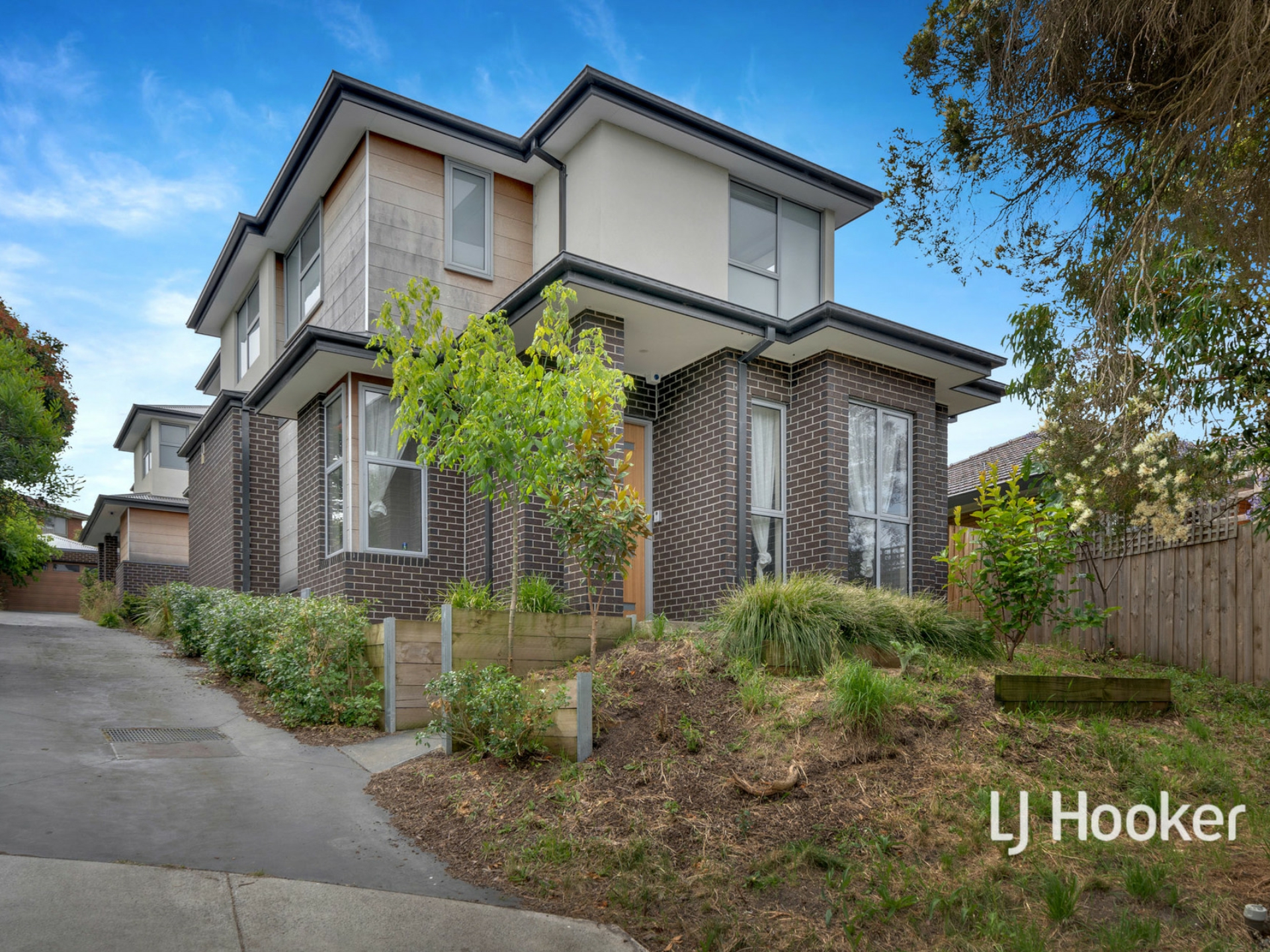 1/3 Avon Court, GLEN WAVERLEY