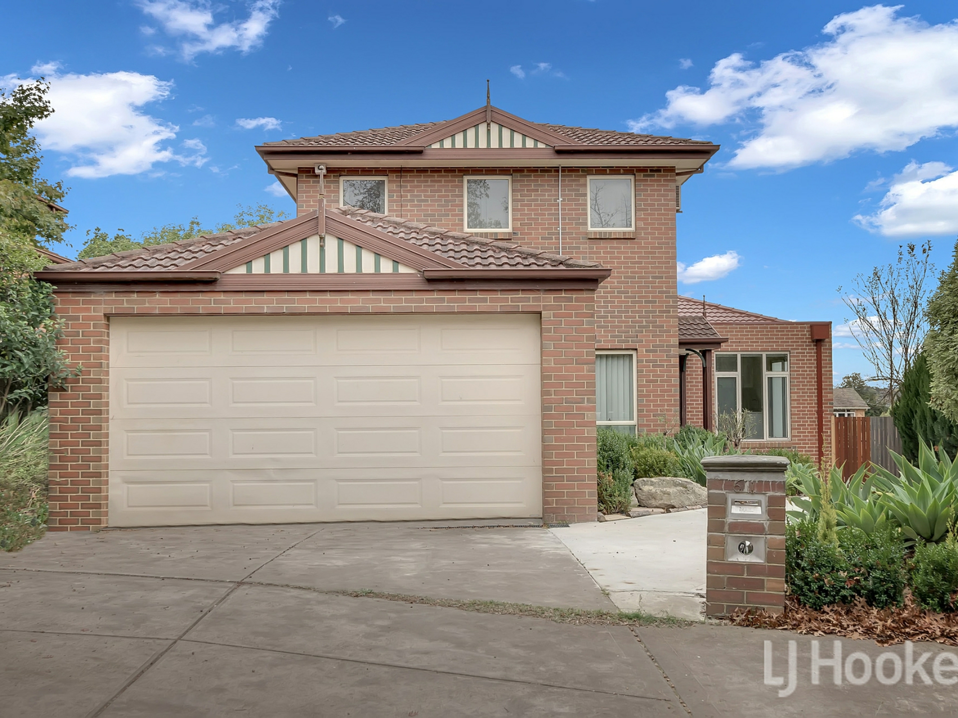 61 Ray Drive, BALWYN NORTH