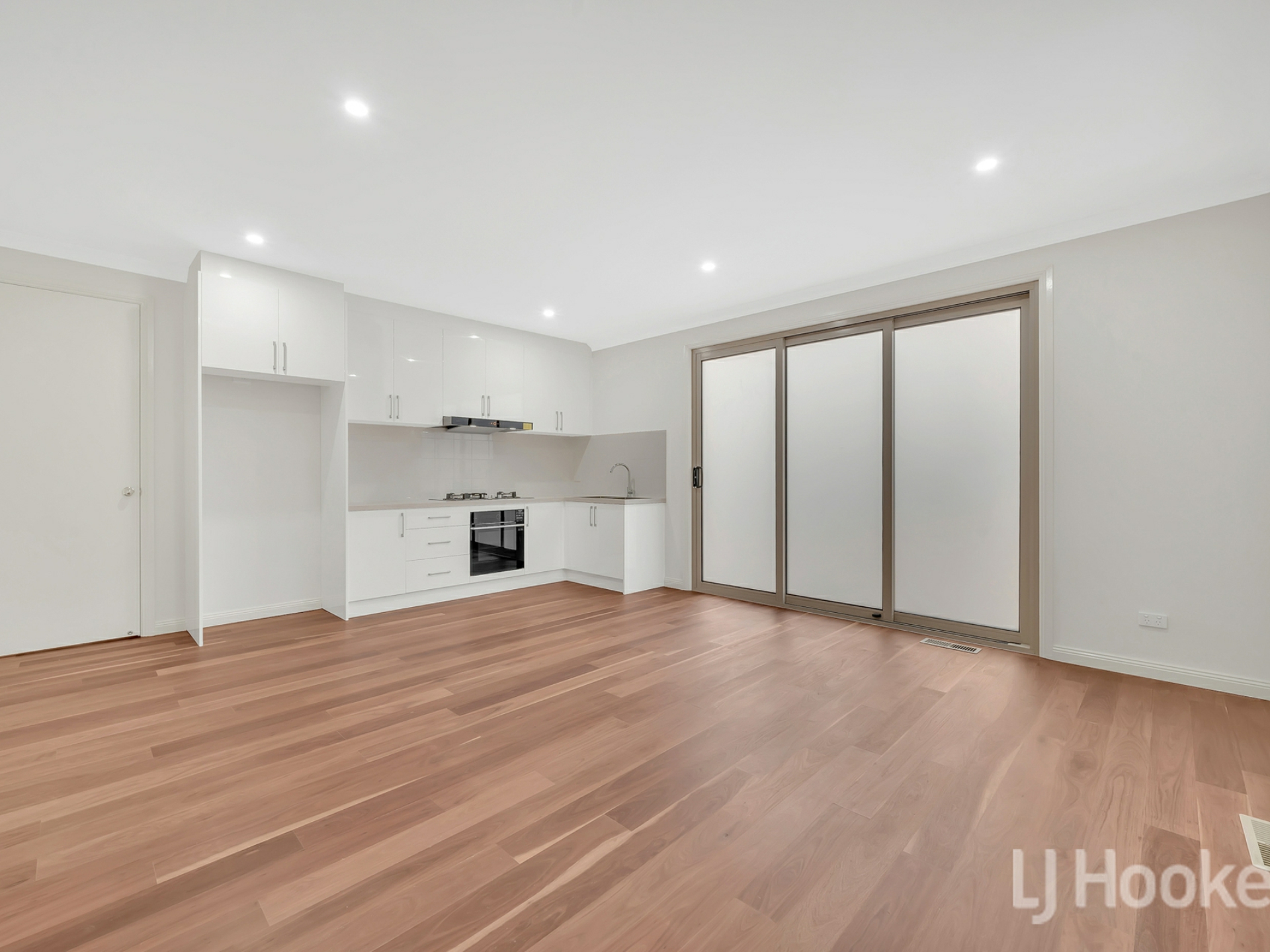 61 Ray Drive, BALWYN NORTH