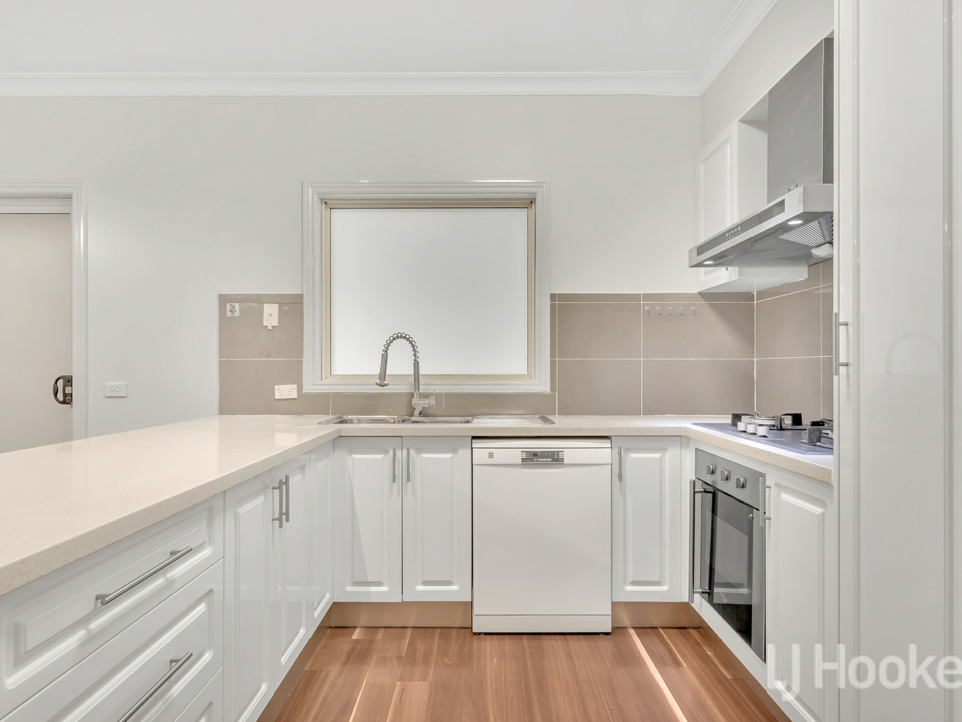 61 Ray Drive, BALWYN NORTH