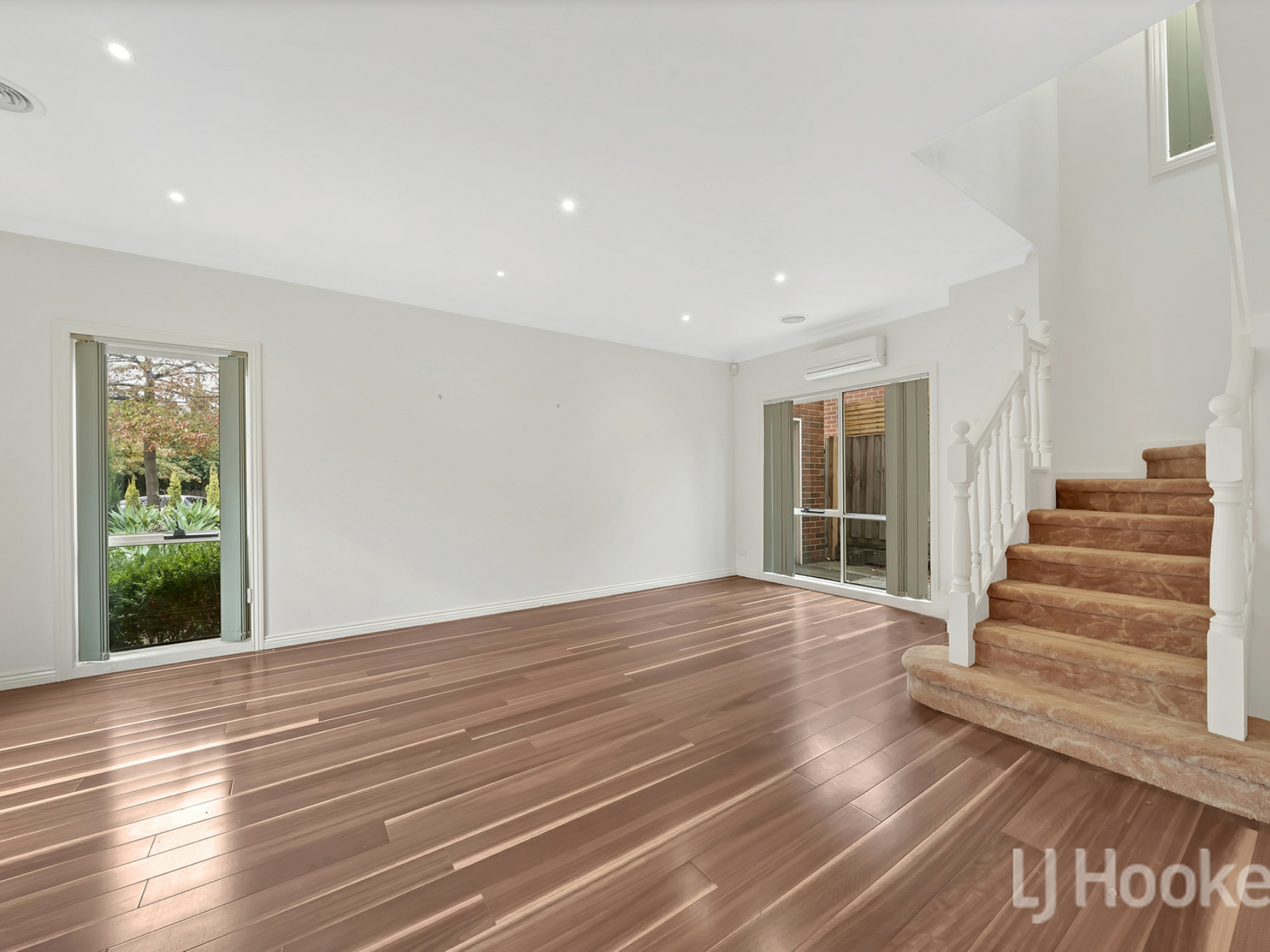 61 Ray Drive, BALWYN NORTH