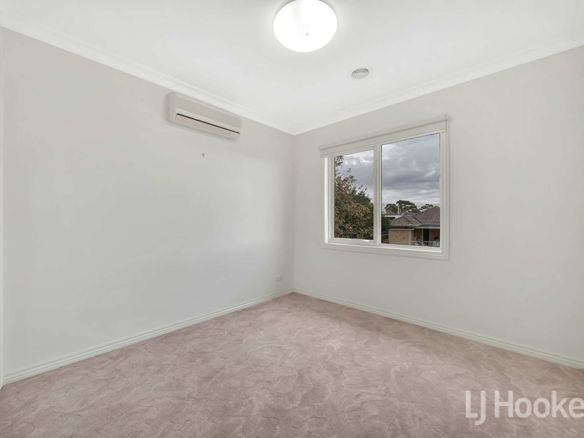 61 Ray Drive, BALWYN NORTH