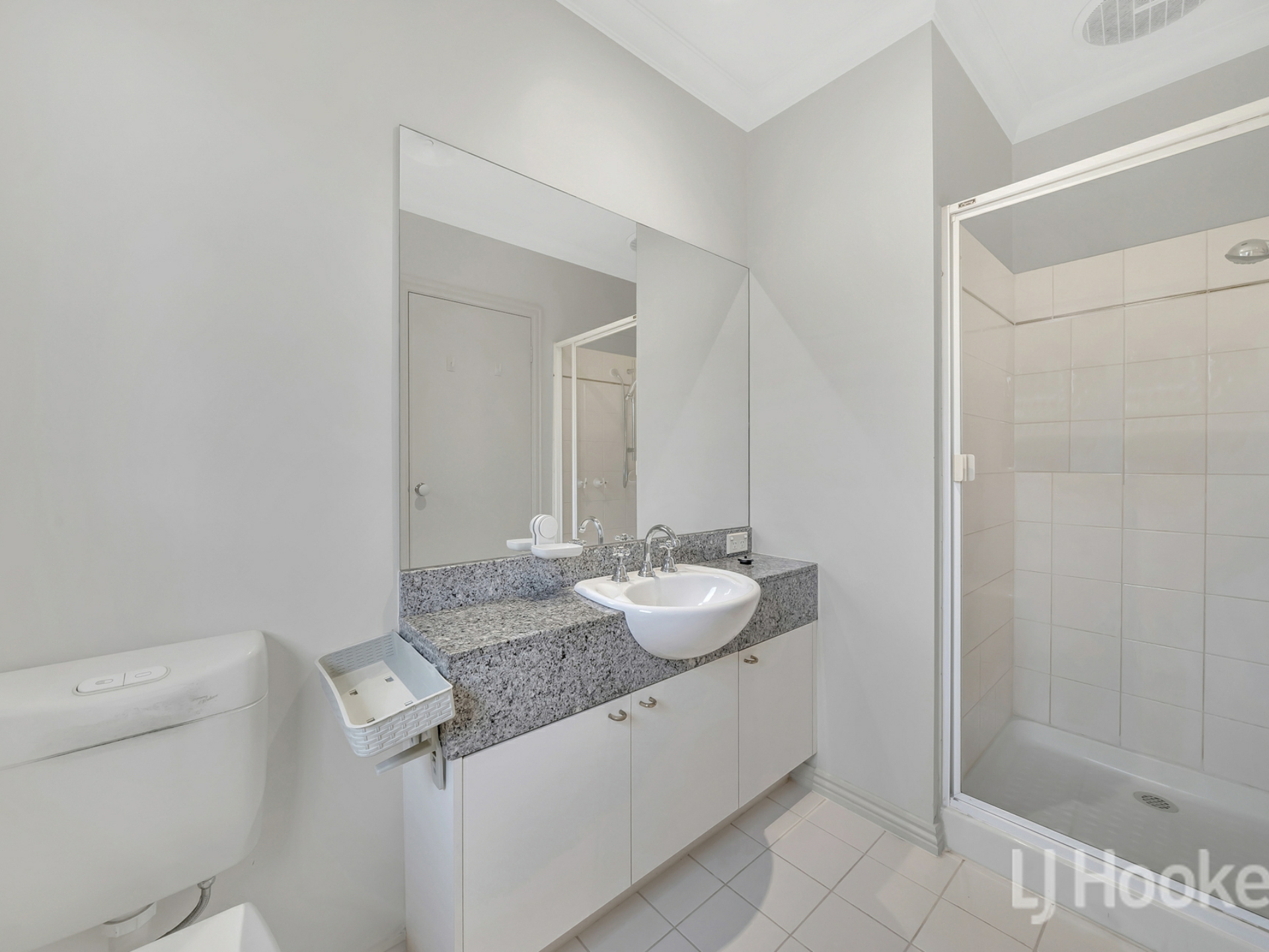 61 Ray Drive, BALWYN NORTH