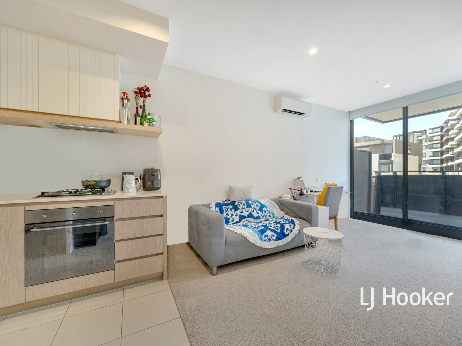 402/8 Station Street, Caulfield North