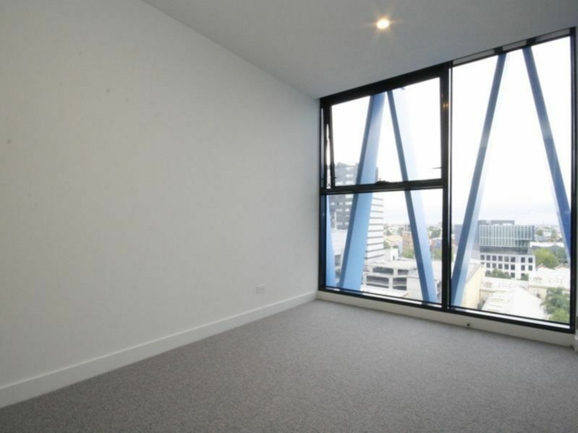 1113/28 Bouverie Street, CARLTON