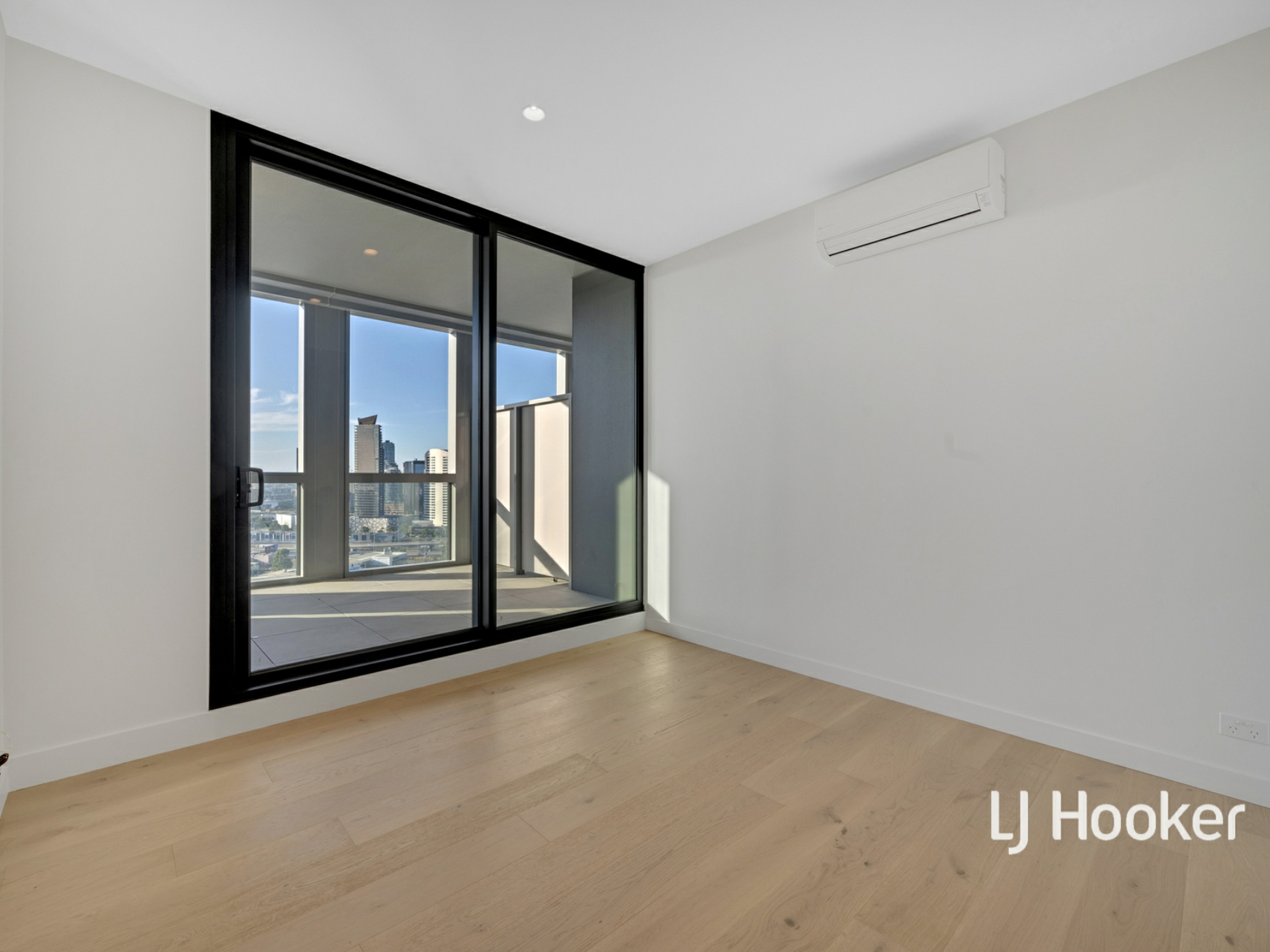 1904/253-273 Normanby Road, SOUTH MELBOURNE