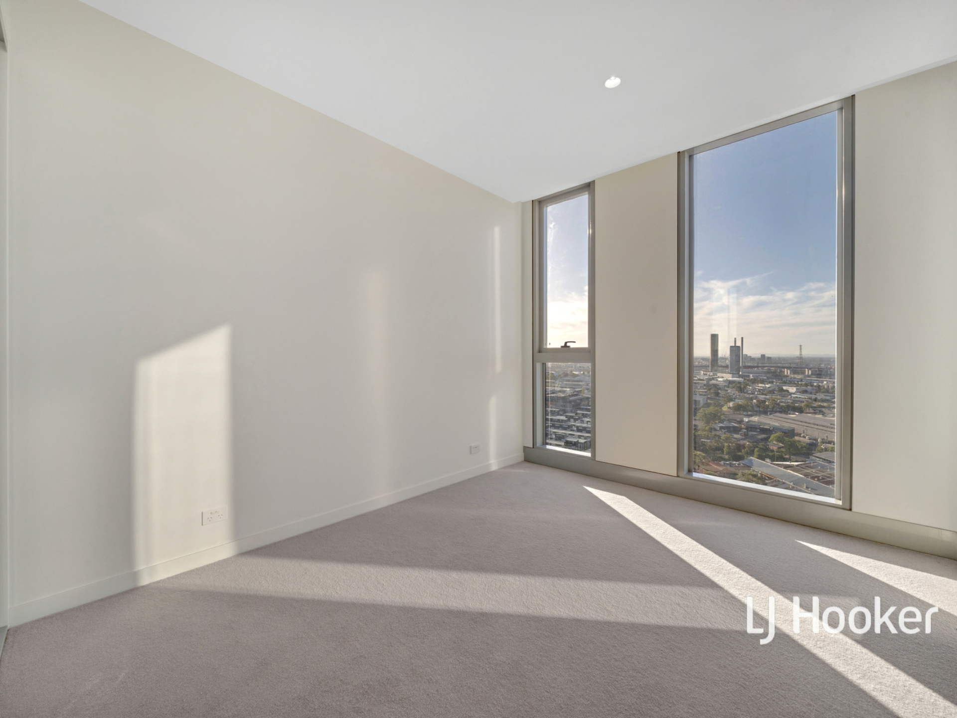 1904/253-273 Normanby Road, SOUTH MELBOURNE