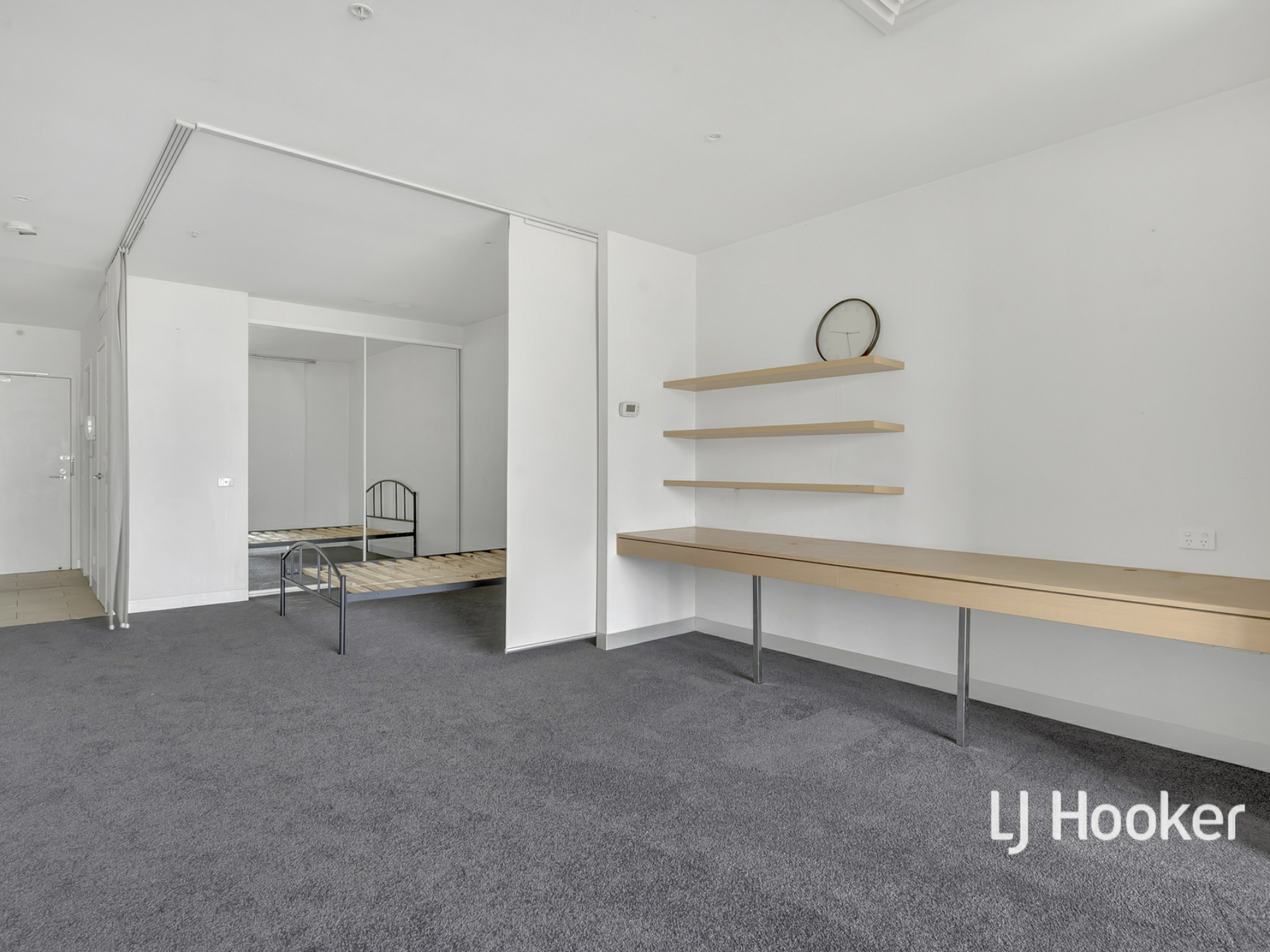 821/555 Flinders Street, MELBOURNE