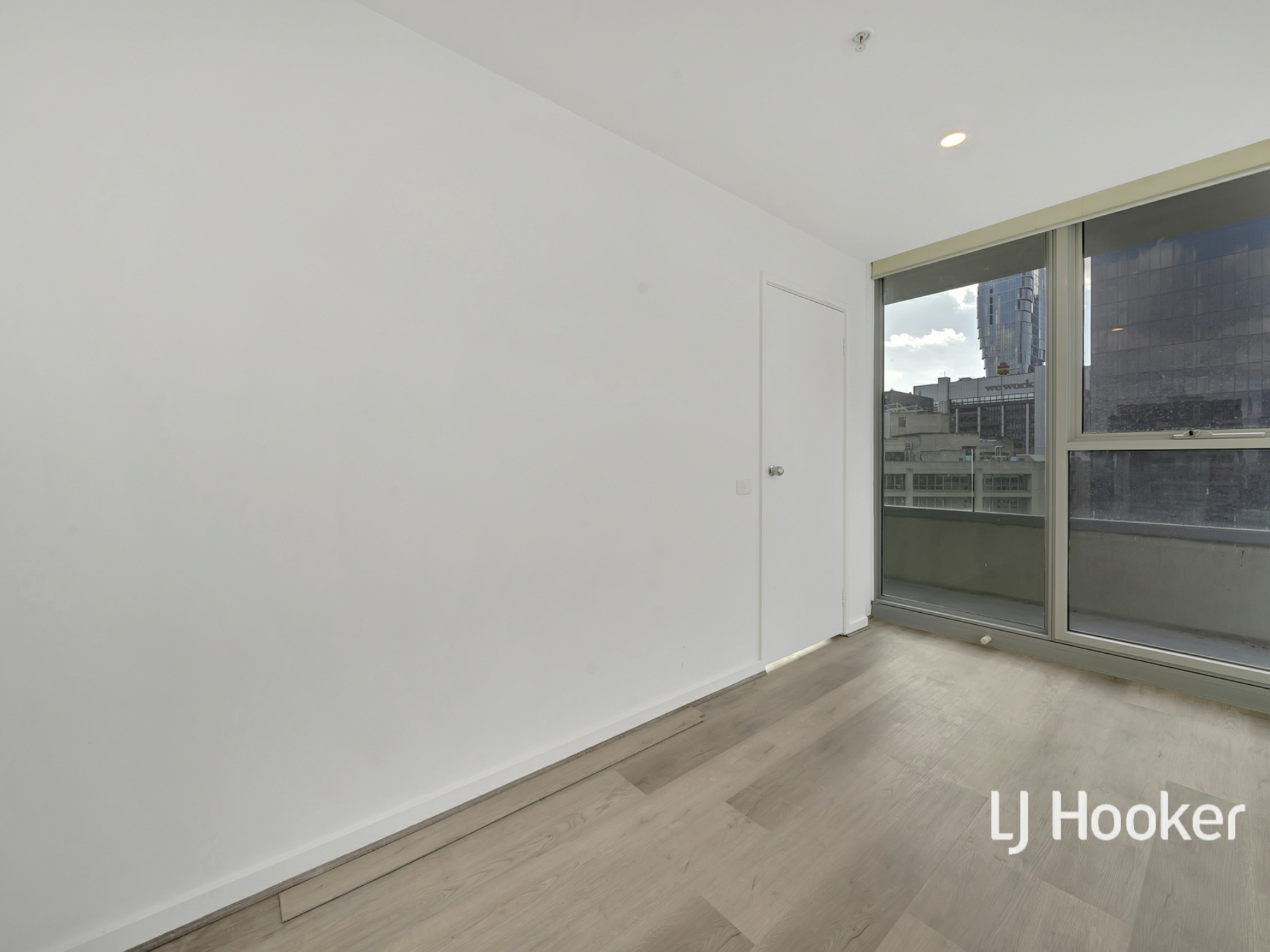 2502/8 Downie Street, MELBOURNE