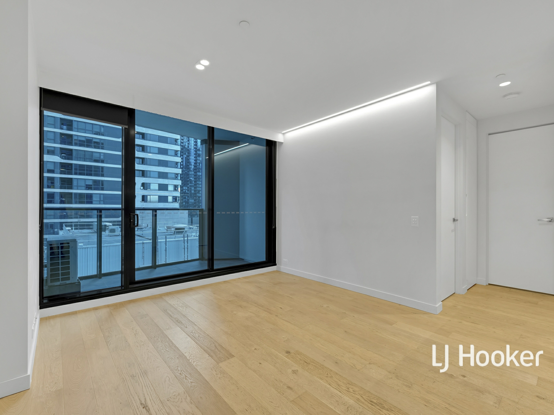 1305/442-450 Elizabeth Street, MELBOURNE