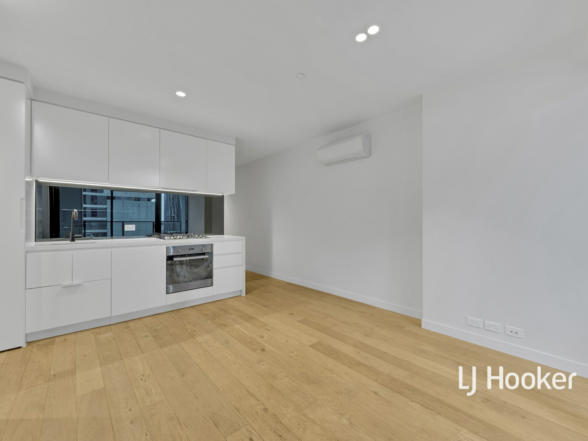 1305/442-450 Elizabeth Street, MELBOURNE
