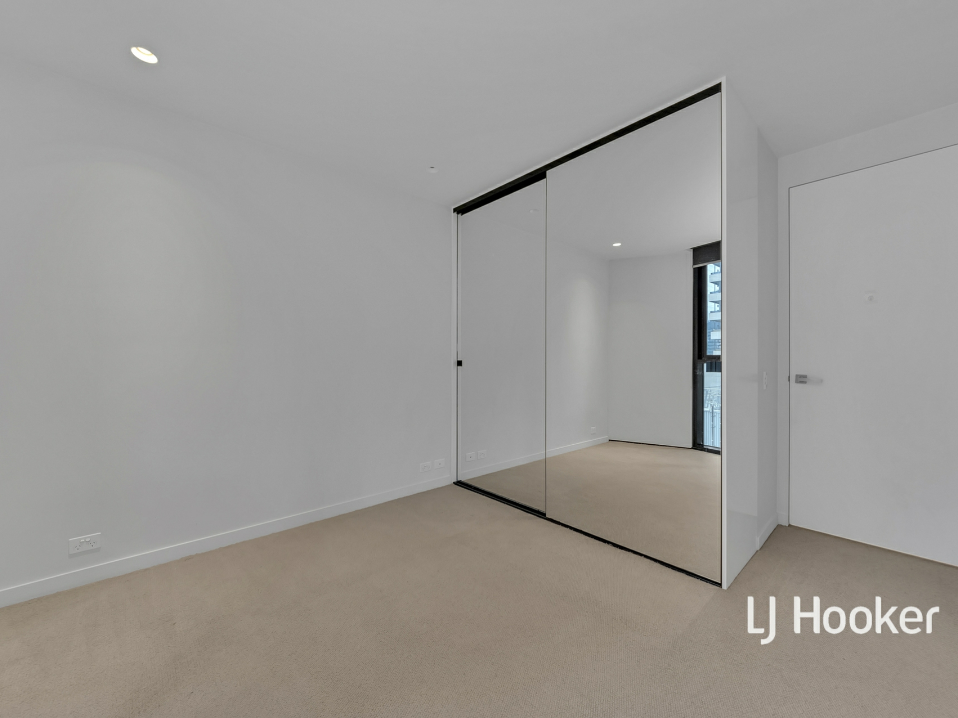 1305/442-450 Elizabeth Street, MELBOURNE