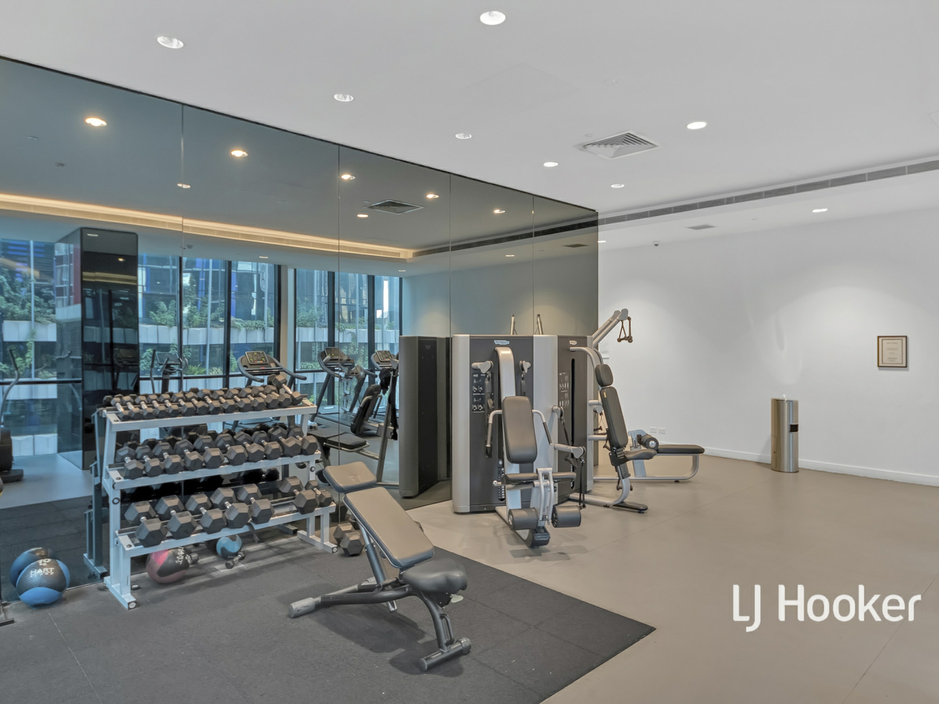 1305/442-450 Elizabeth Street, MELBOURNE