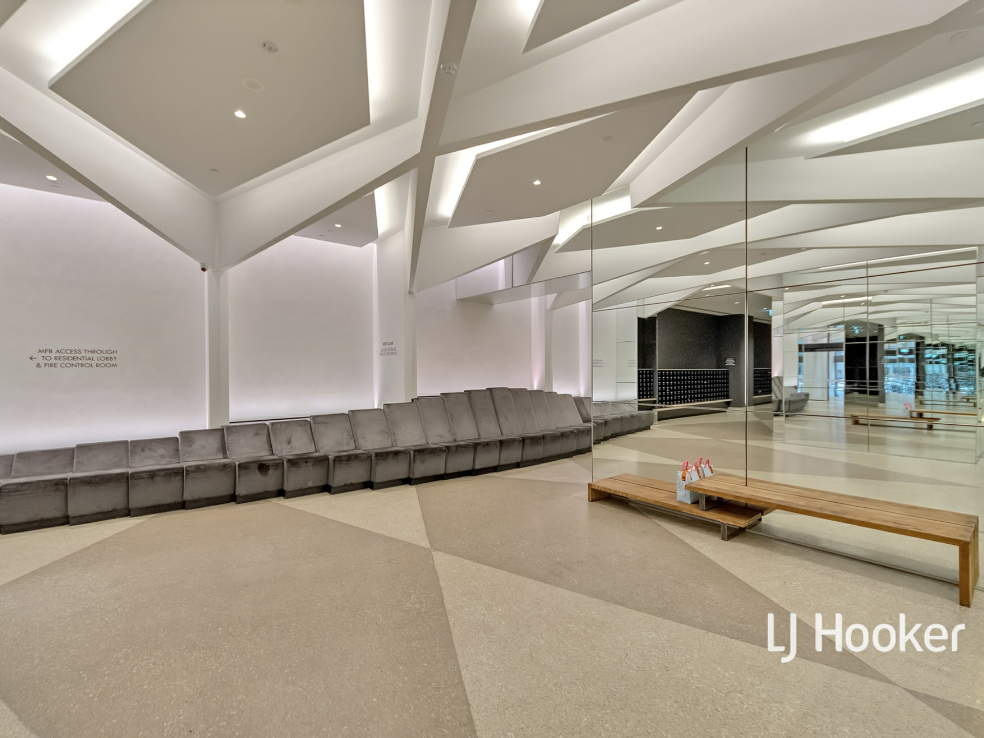 1305/442-450 Elizabeth Street, MELBOURNE