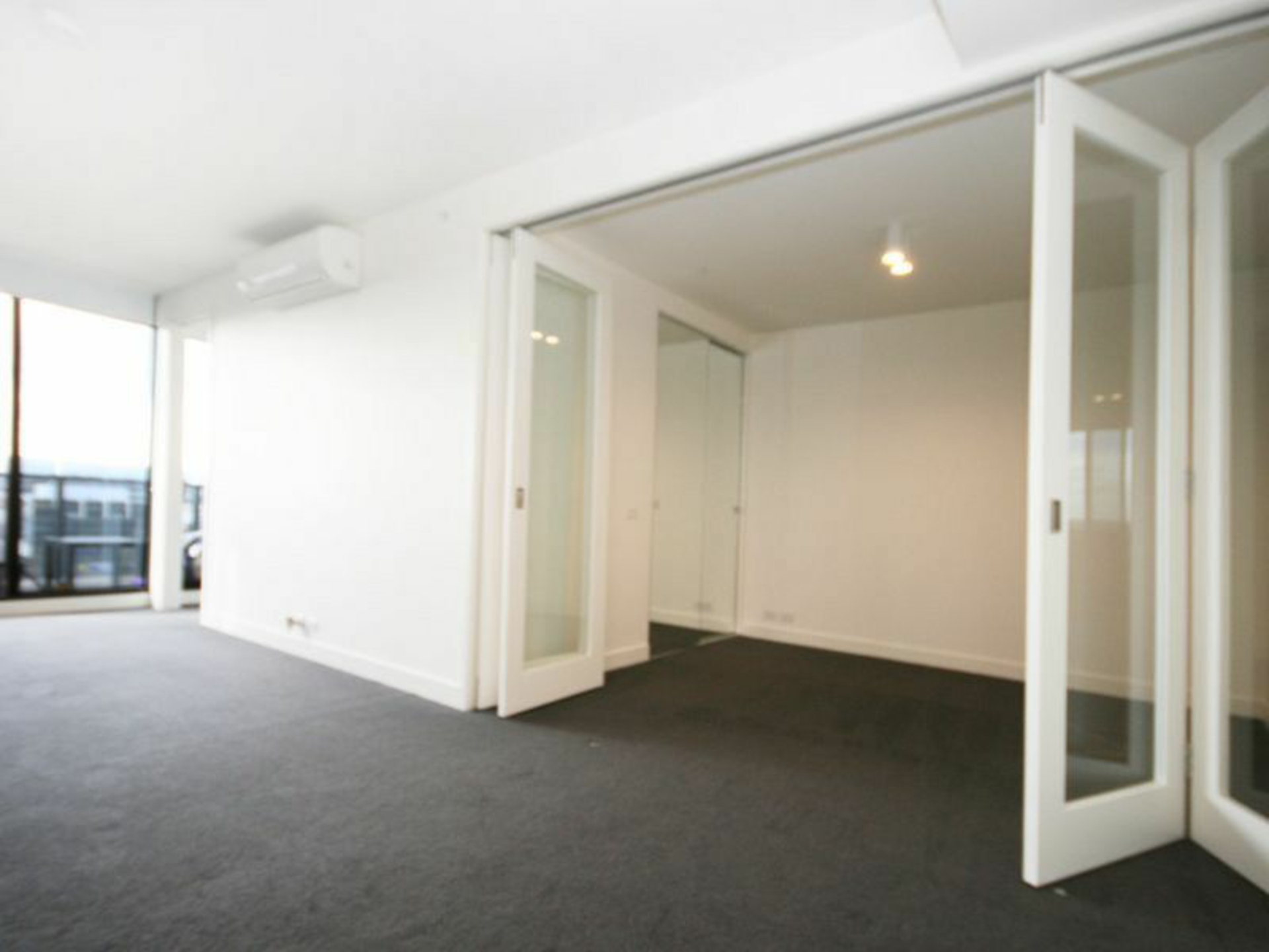 1103/18 Yarra Street, SOUTH YARRA
