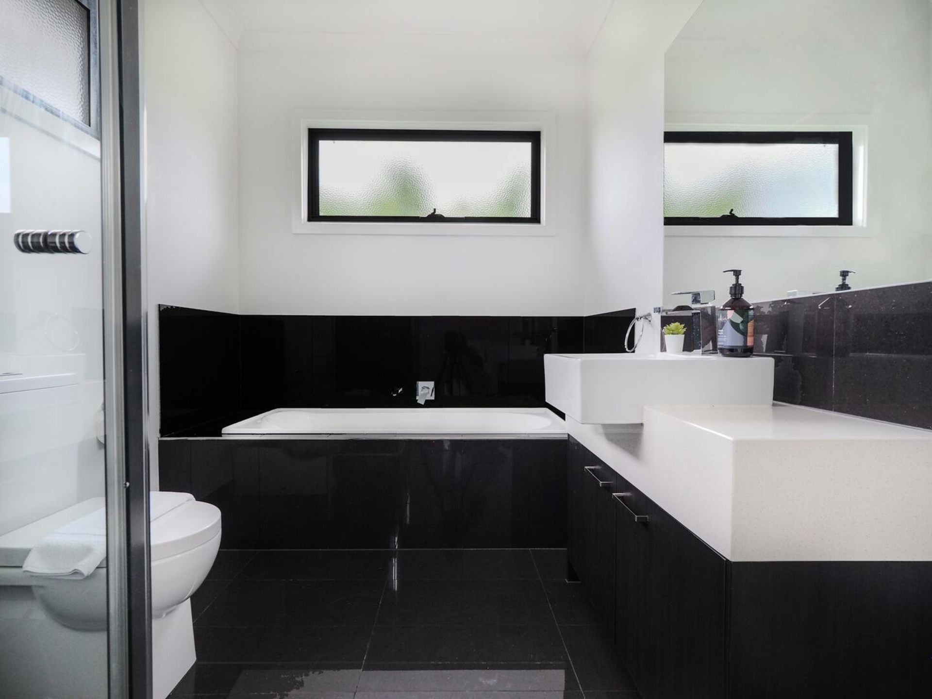 2/5 Tandara Court, CHADSTONE