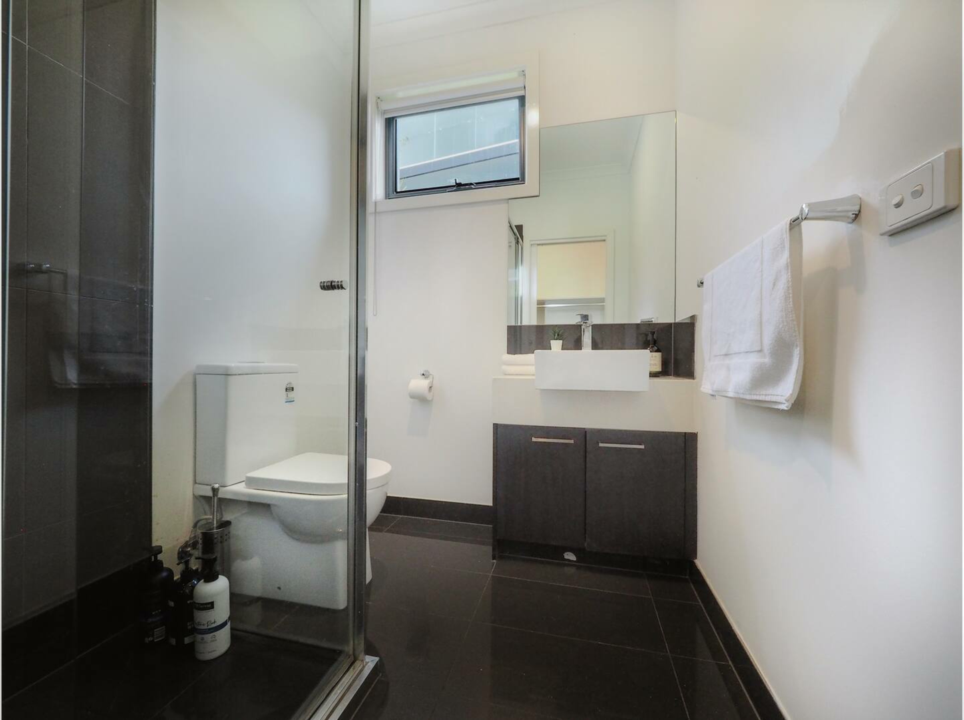 2/5 Tandara Court, CHADSTONE