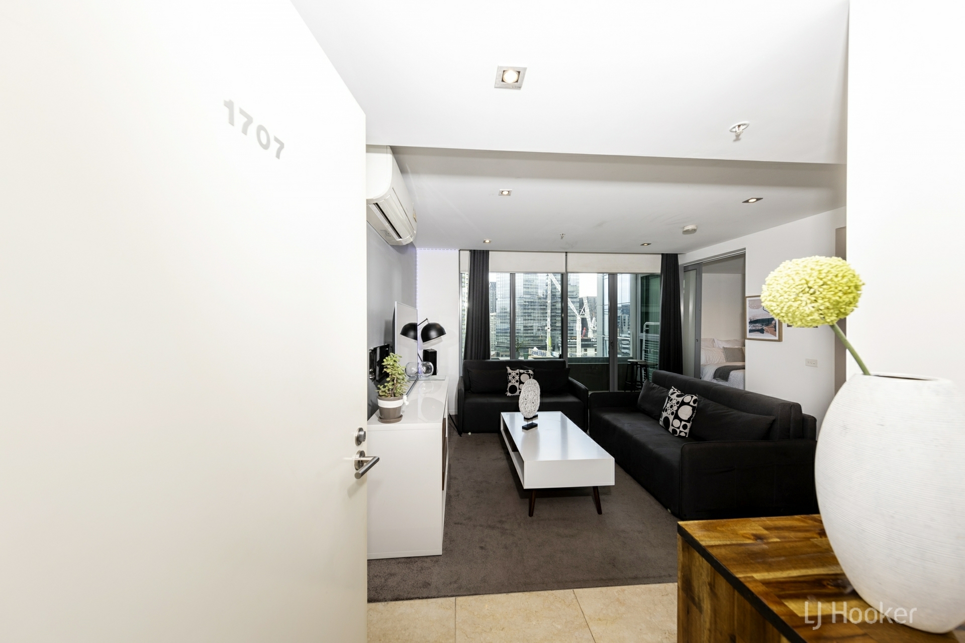 1707/8 Downie Street, MELBOURNE