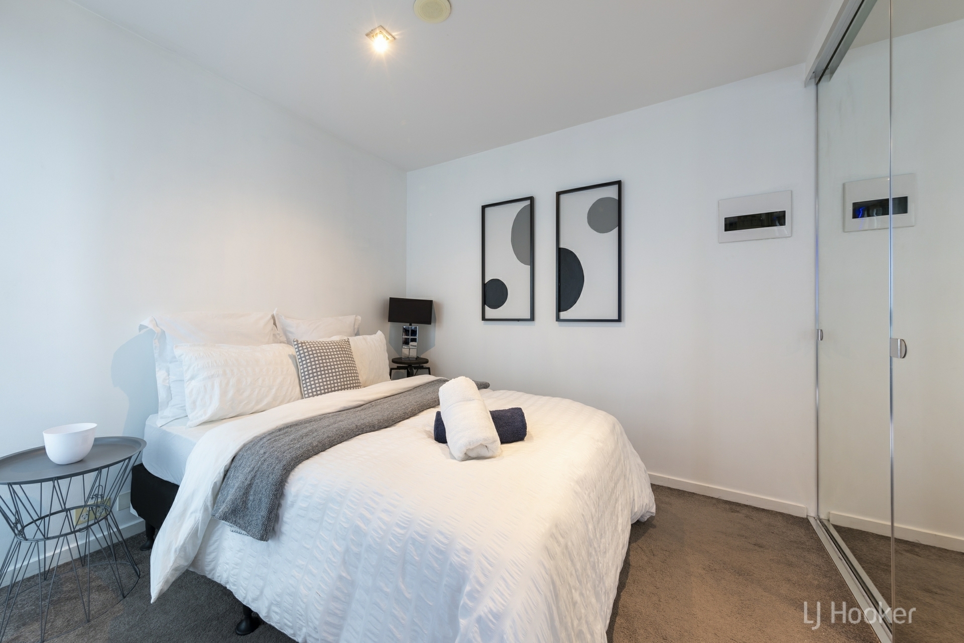 1707/8 Downie Street, MELBOURNE