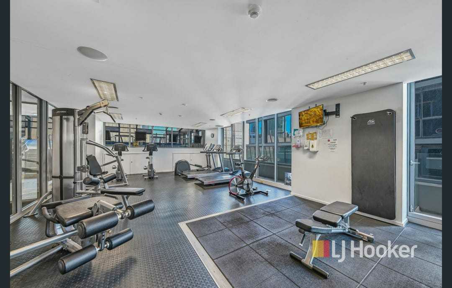 1707/8 Downie Street, MELBOURNE