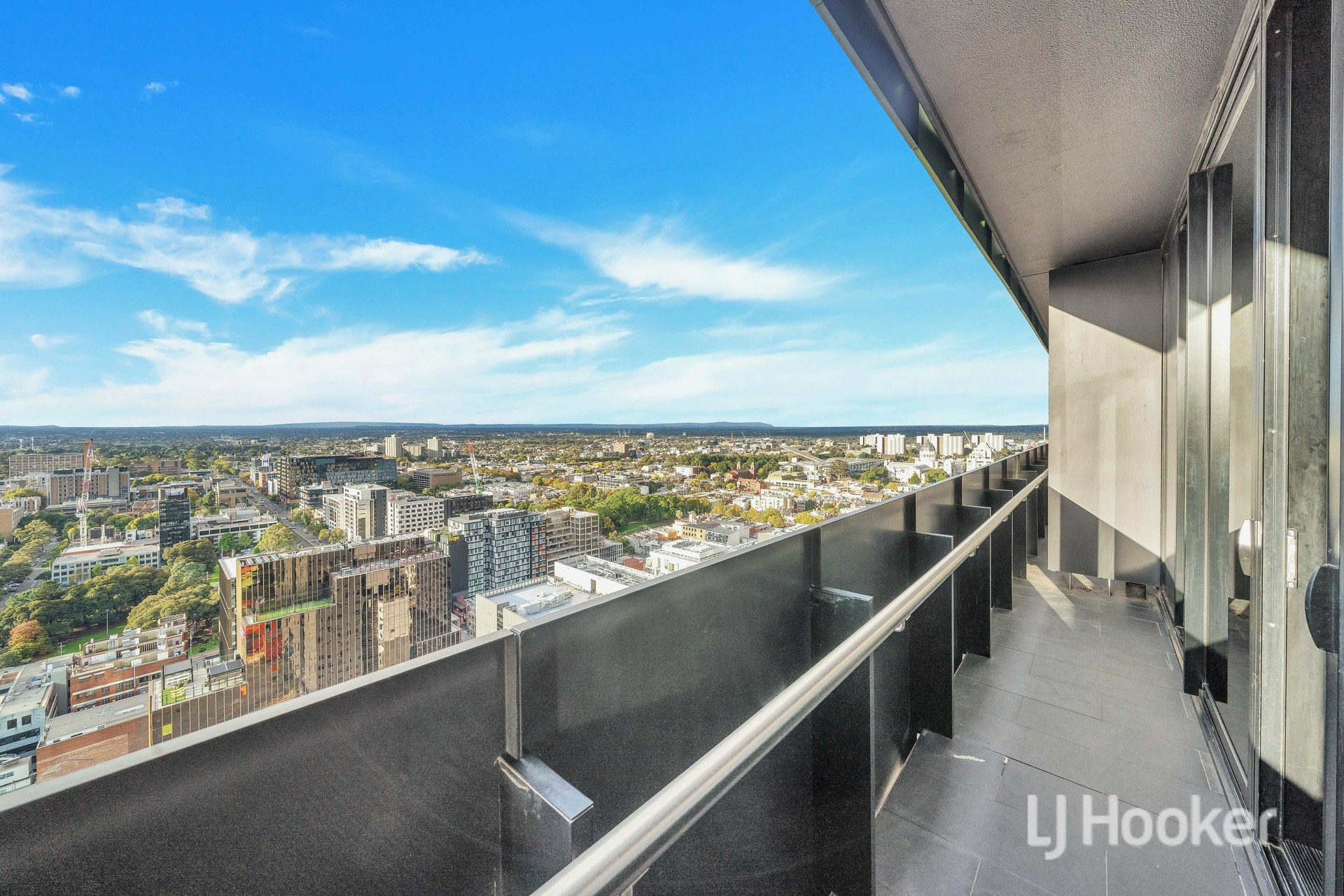 2904/555 Swanston Street, CARLTON