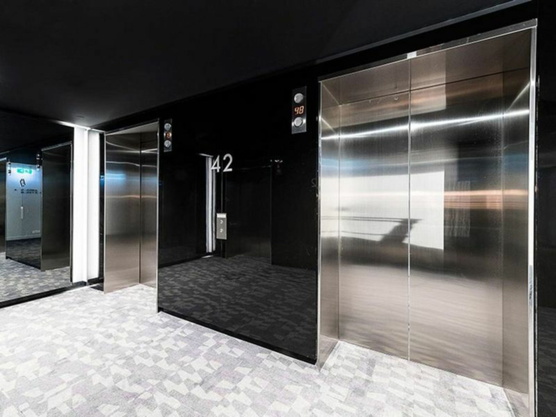 4213/33 Rose Lane, MELBOURNE