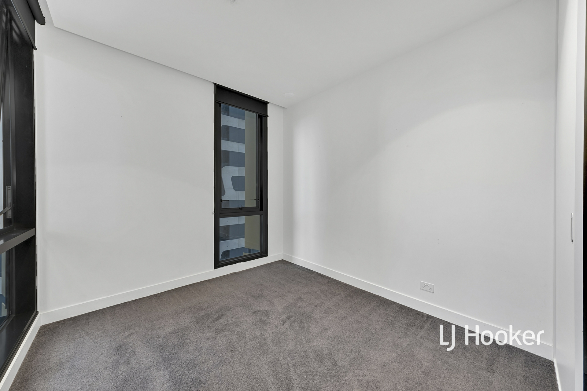 2410/81 A'beckett Street, MELBOURNE