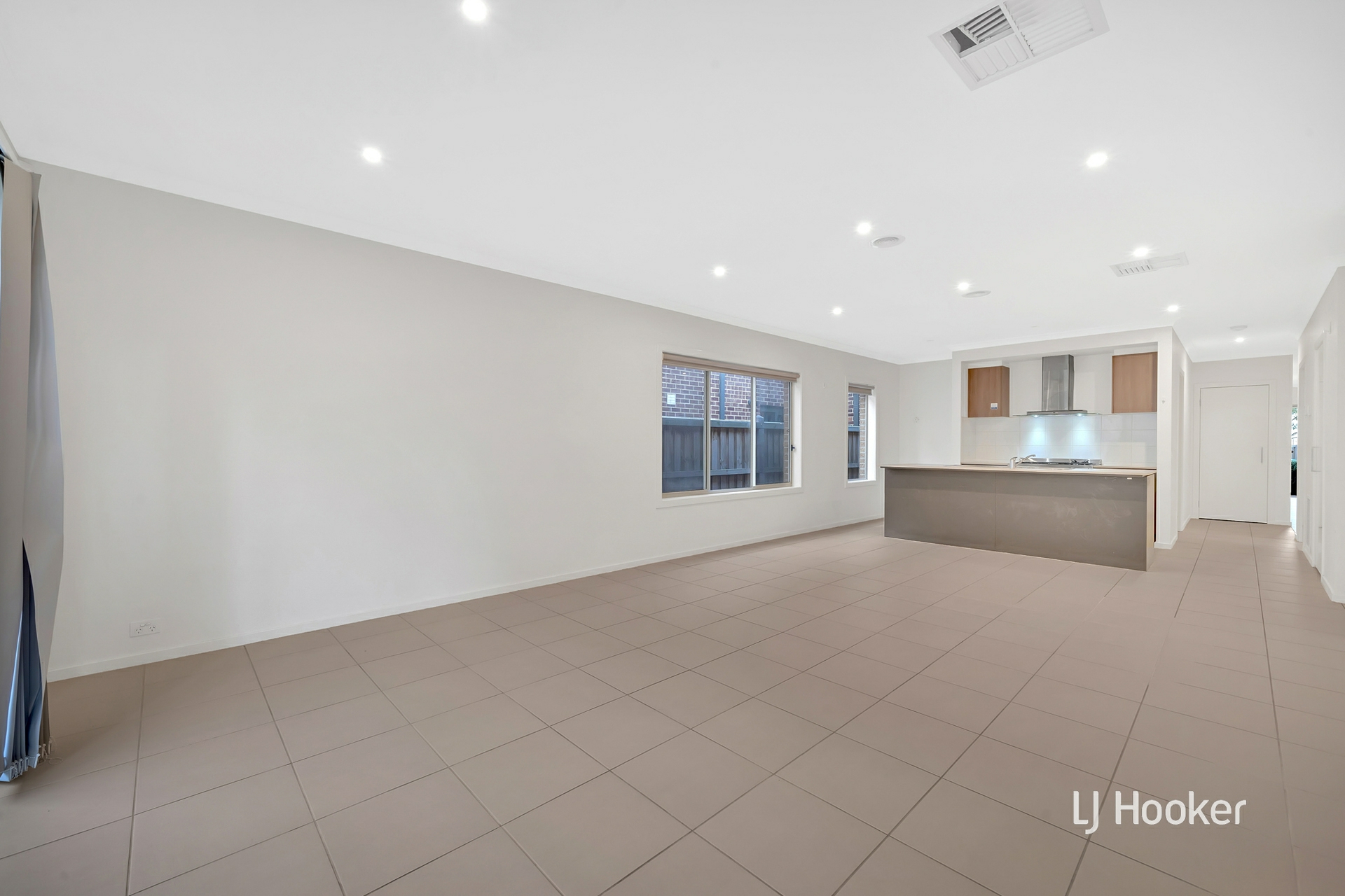 54 Dingo Street, POINT COOK