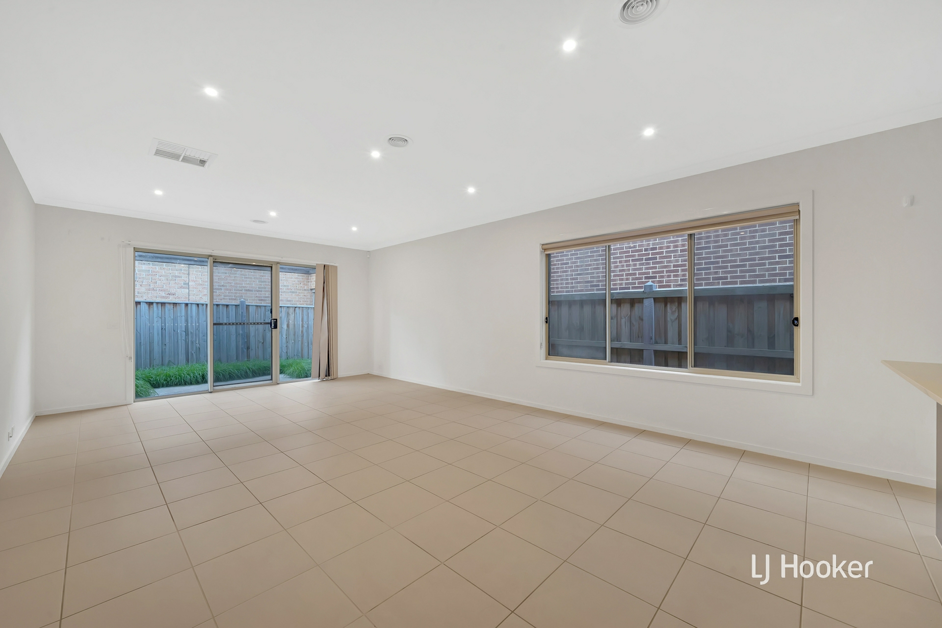 54 Dingo Street, POINT COOK