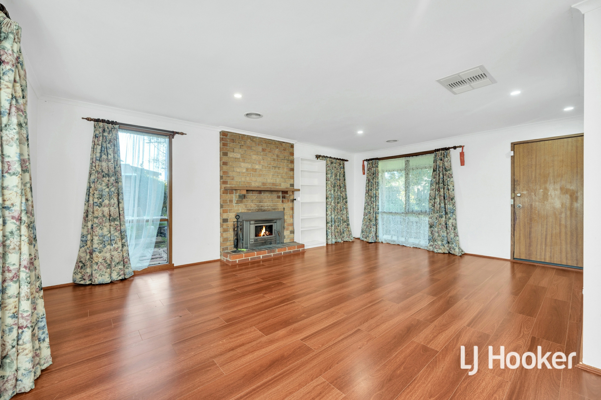 217 Dandelion Drive, ROWVILLE