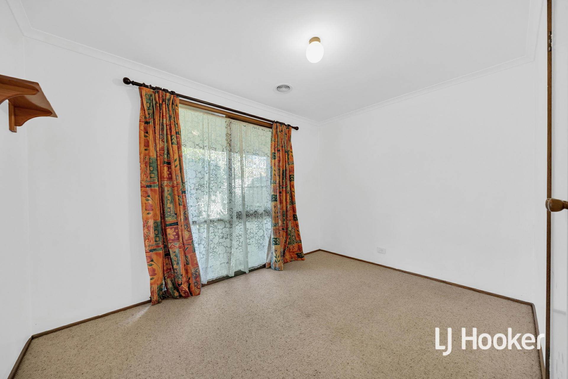 217 Dandelion Drive, ROWVILLE