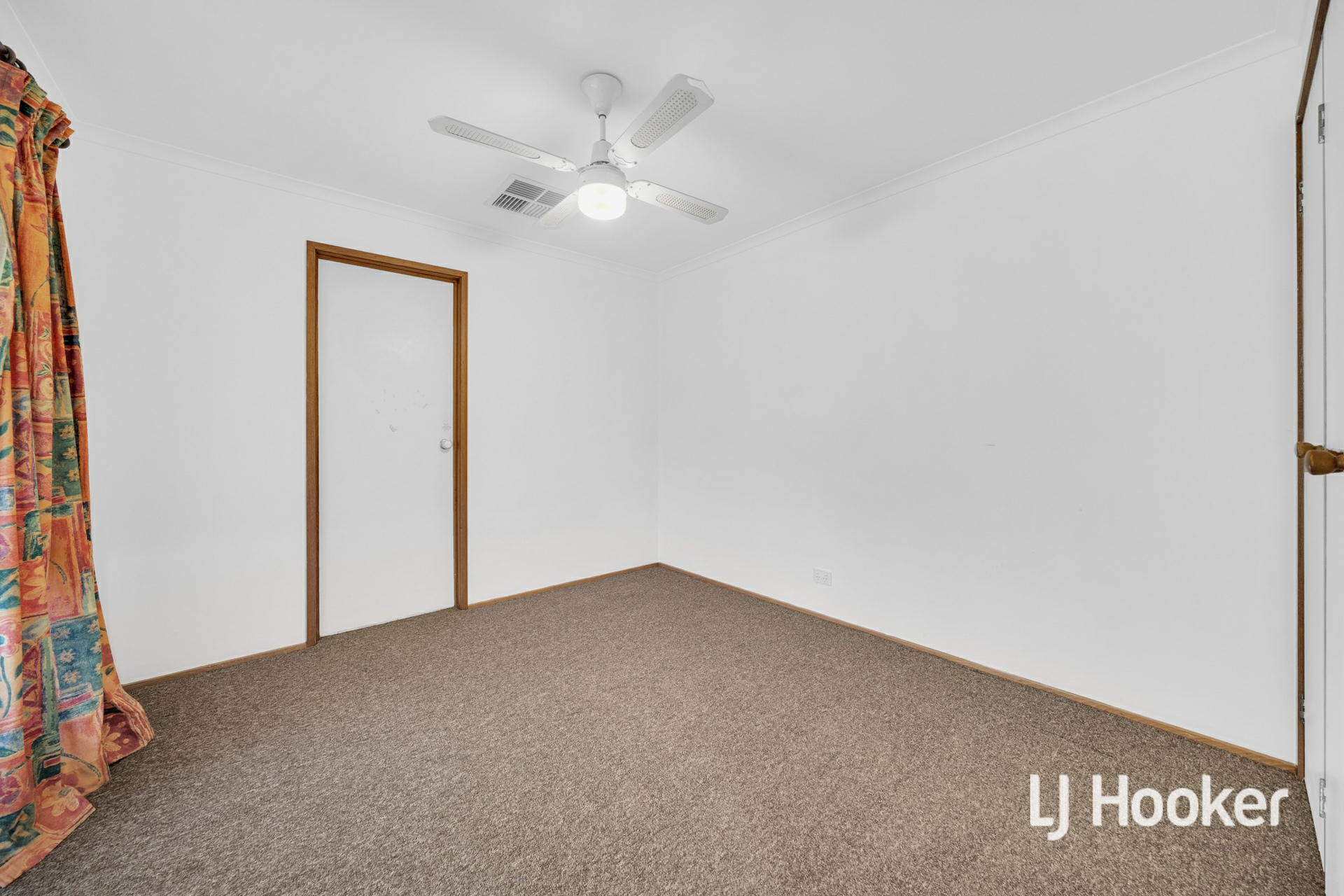 217 Dandelion Drive, ROWVILLE