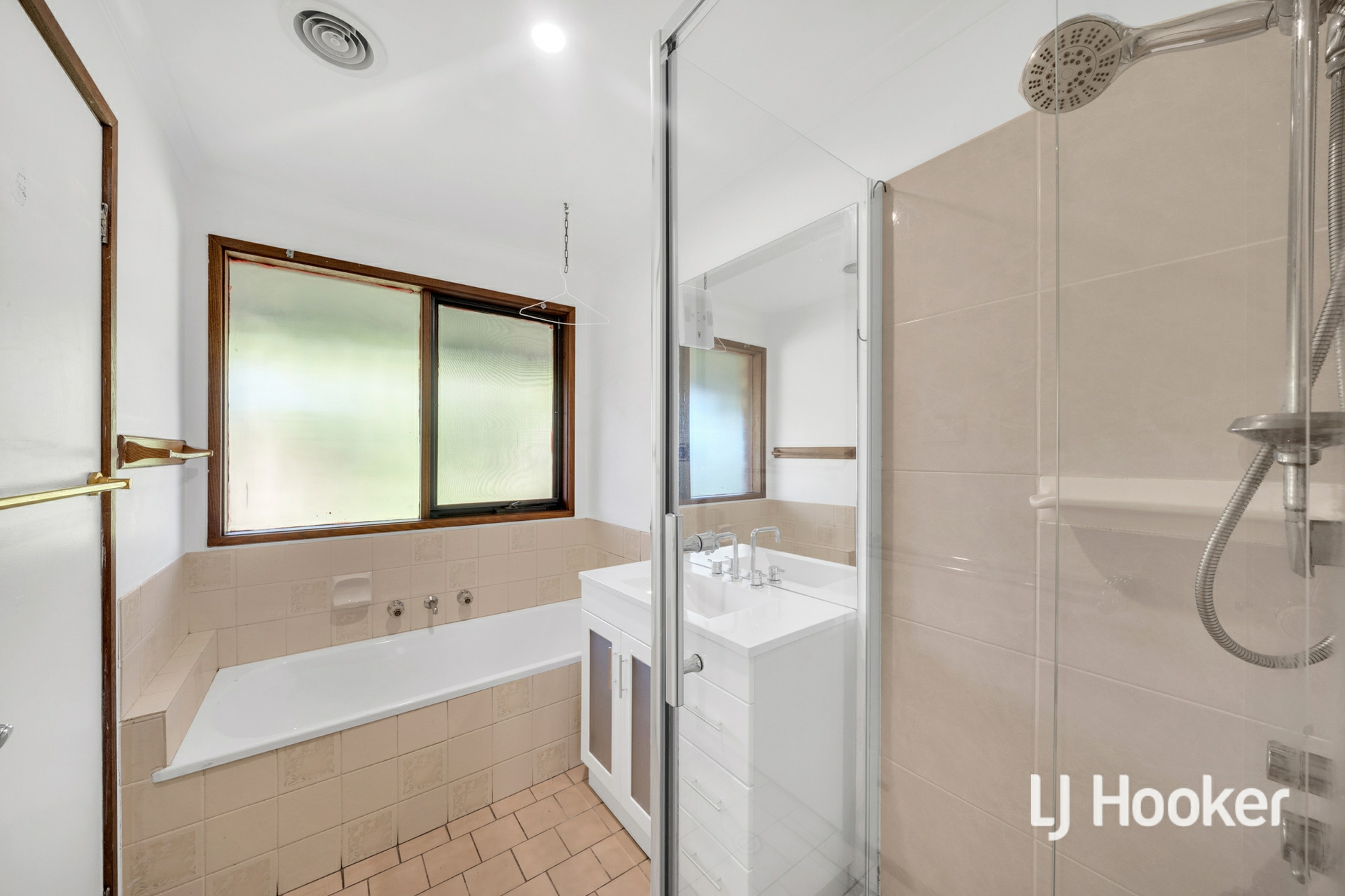 217 Dandelion Drive, ROWVILLE