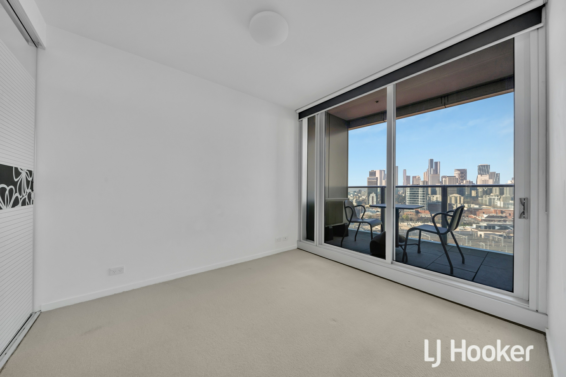 N2405/241 Harbour Esplanade, DOCKLANDS