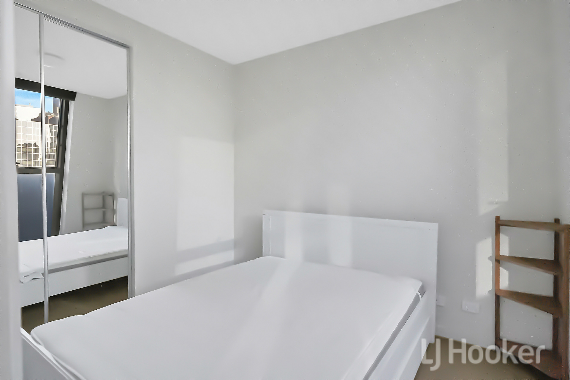 1205/568 Collins Street, MELBOURNE