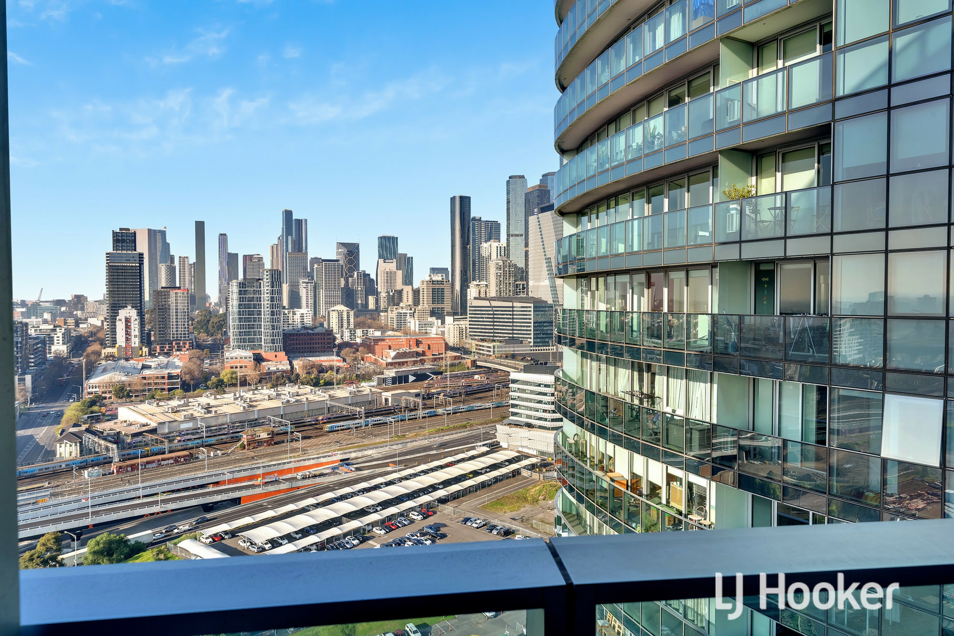 N2405/241 Harbour Esplanade, DOCKLANDS